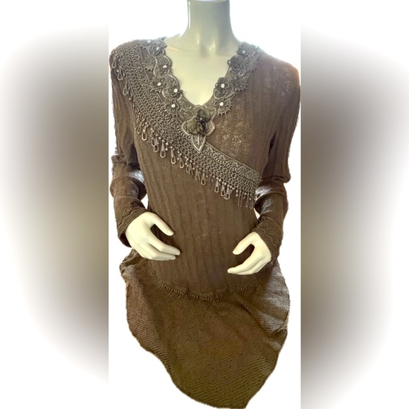 vandana Sweaters - Women’s Vandana‎ brown lightweight long-sleeve sweater with tons of details - XL